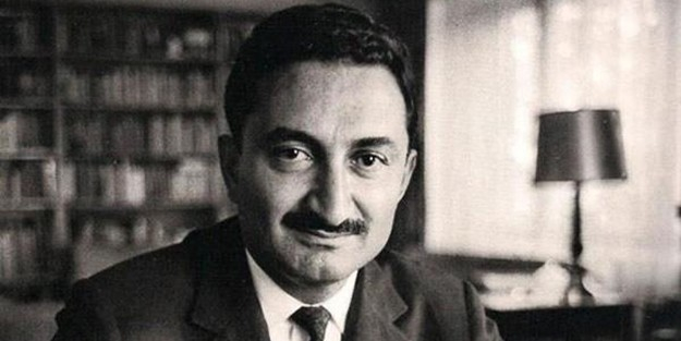 Bülent Ecevit Kimdir?