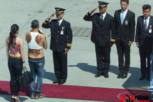 Tangalı Tayland Kralı haremiyle lüks otele kapandı