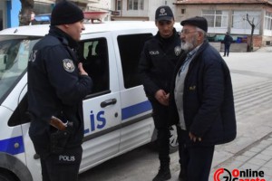 Türkiye'de aileler 65 yaş yasağına tepkili: Ya biz eve virüs getirirsek?