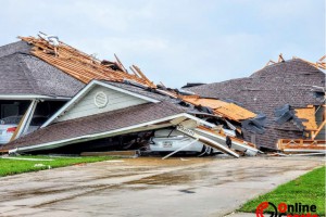 Paskalya'da fırtına ve hortum en az 20 kişinin ölümüne neden oldu