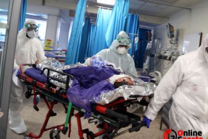 Yalnızca bir günde 1000'in üzerinde ölüm açıklayan ilk ülke oldu.