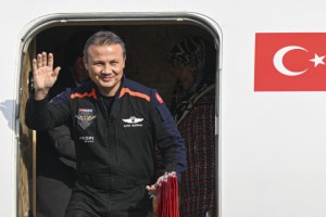 Astronot Gezeravcı geldi ve ne söyledi?